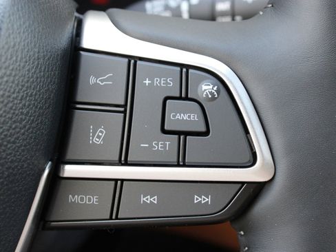 New 2026 Toyota Highlander Platinum AWD/4WD image 39