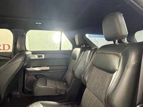 Used 2024 Ford Explorer Timberline w/ Timberline Technology Package AWD/4WD image 9