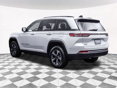 Used 2023 Jeep Grand Cherokee 4WD 4xe image 8