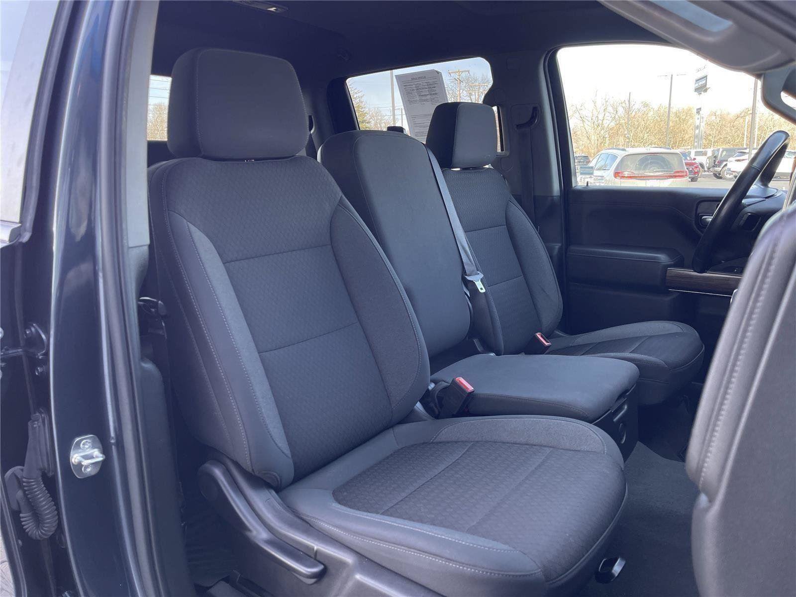 Used 2022 Chevrolet Silverado 1500 RST w/ LPO, Blackout Package AWD/4WD image 31