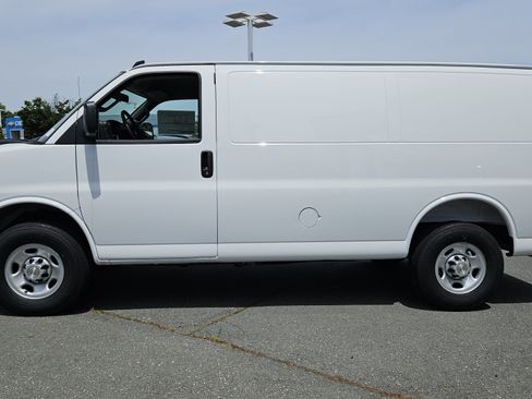 New 2025 Chevrolet Express 2500 w/ Driver Convenience Package RWD image 2