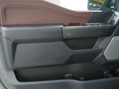 Used 2022 Ford F150 Lariat w/ Max Trailer Tow Package image 17