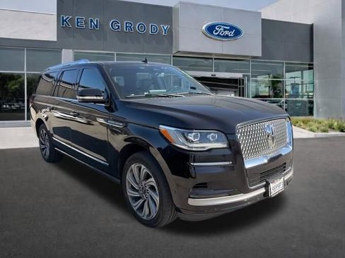 Used 2022 Lincoln Navigator L 2WD image 6