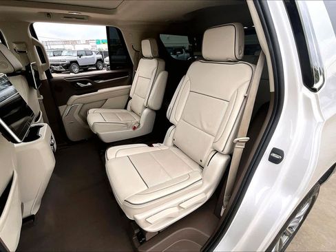 Used 2021 GMC Yukon Denali w/ Denali Premium Package RWD image 21