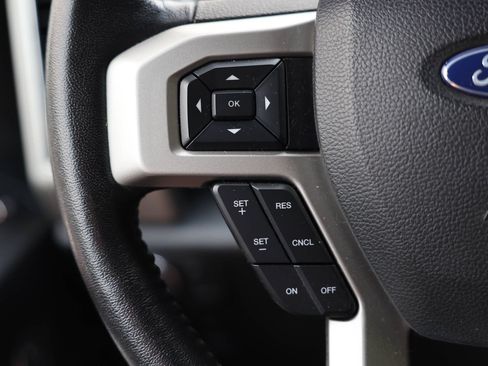 Certified 2019 Ford F150 Lariat w/ Trailer Tow Package AWD/4WD image 19