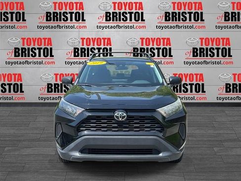 Used 2019 Toyota RAV4 LE AWD/4WD image 9