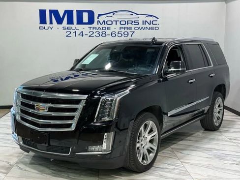 Used 2017 Cadillac Escalade Premium Luxury image 1