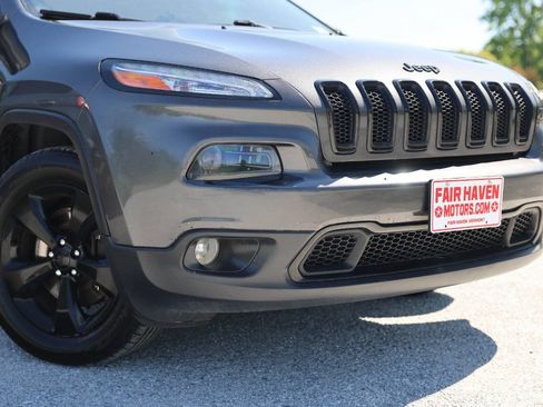 Used 2017 Jeep Cherokee High Altitude AWD/4WD image 37