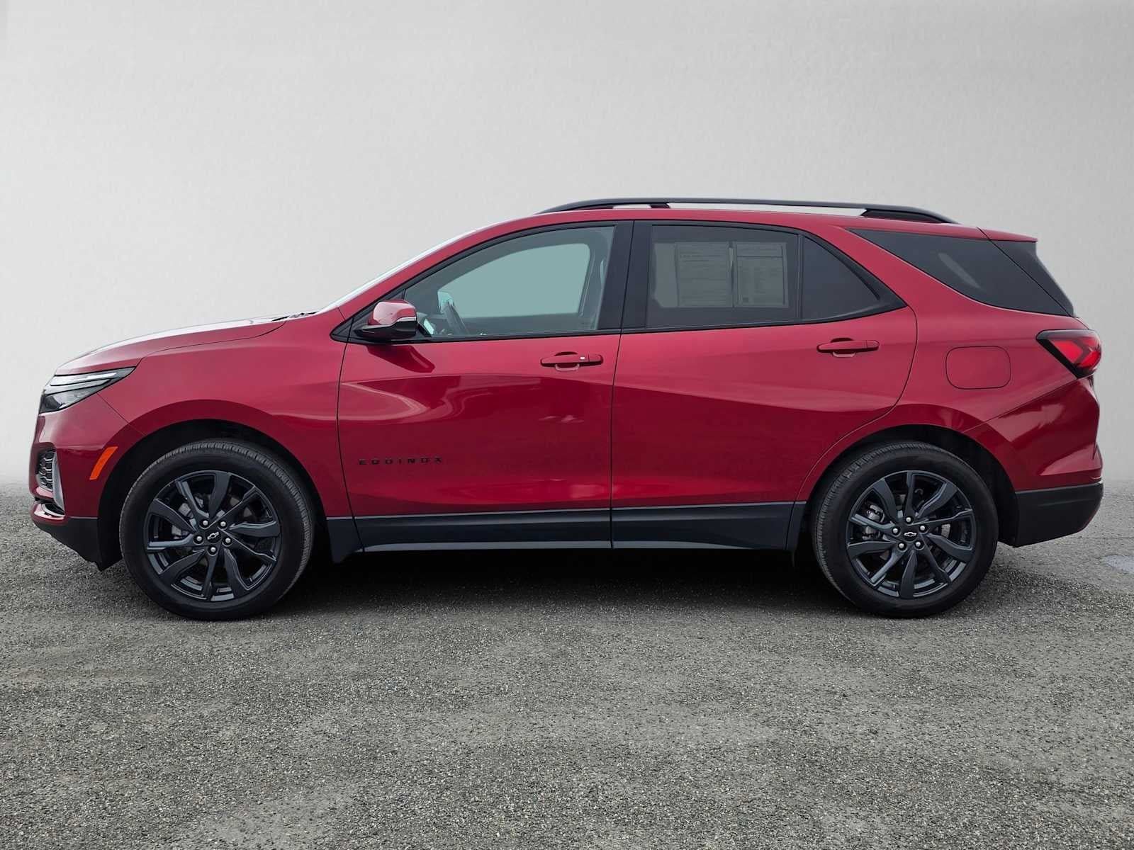 Used 2023 Chevrolet Equinox RS w/ RS Leather Package AWD/4WD image 6
