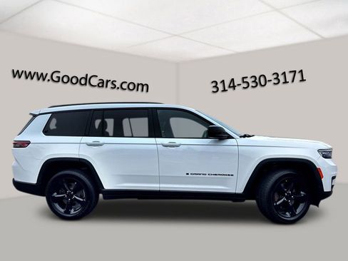 Used 2021 Jeep Grand Cherokee L Laredo image 3