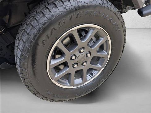 Certified 2020 Jeep Gladiator Sport image 22