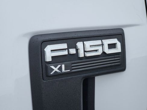 Used 2023 Ford F150 XL w/ Trailer Tow Package image 12