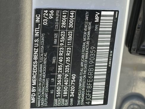 Used 2024 Mercedes-Benz GLS 580 4MATIC image 34