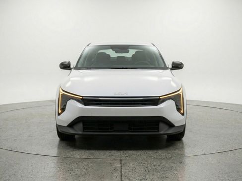 Used 2025 Kia K4 FWD image 2
