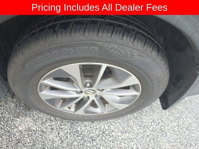 Used 2017 Toyota RAV4 XLE w/ Convenience Package AWD/4WD image 10