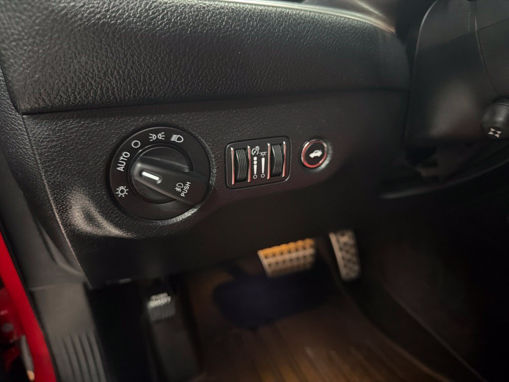 Used 2016 Dodge Challenger R/T Plus RWD image 18