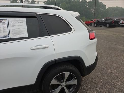 Used 2019 Jeep Cherokee Limited AWD/4WD image 33