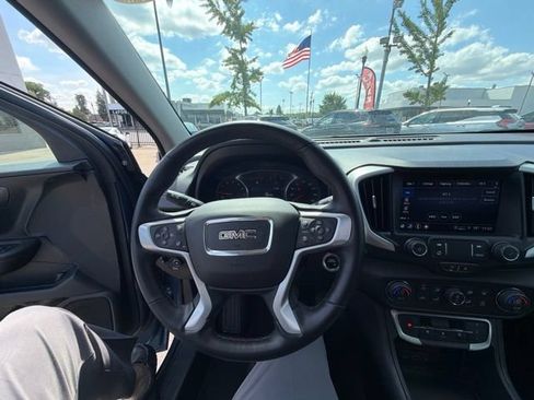 Used 2024 GMC Terrain SLT AWD/4WD image 22