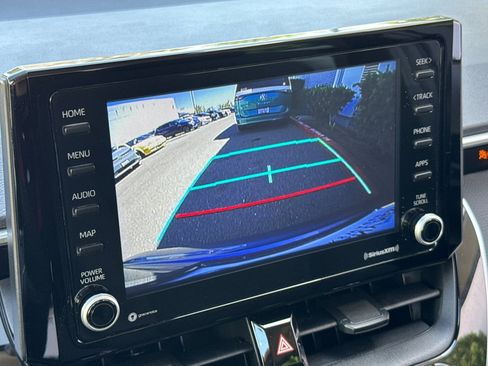 Used 2022 Toyota Corolla LE image 18