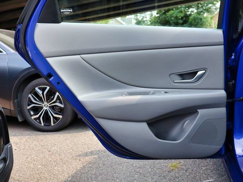 Used 2023 Hyundai Elantra SEL w/ Convenience Package FWD image 53