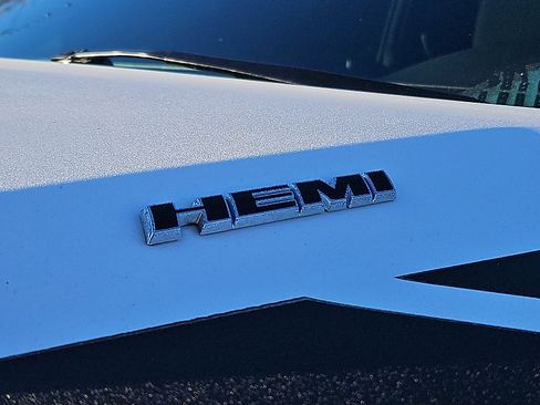 Used 2013 Dodge Challenger R/T w/ Electronics Convenience Group image 31