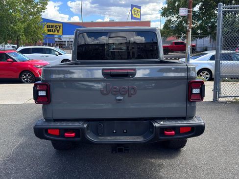Used 2021 Jeep Gladiator Rubicon image 5