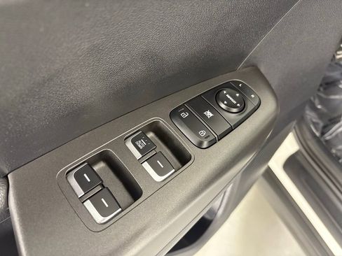 Used 2022 Kia Sportage LX image 14