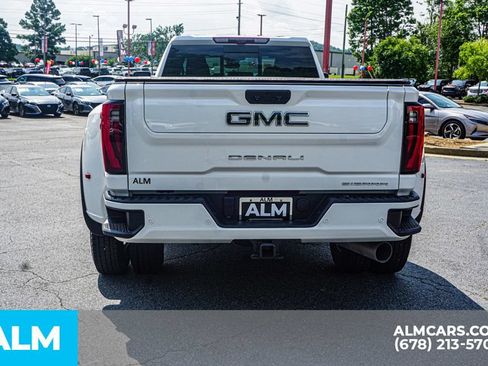 Used 2024 GMC Sierra 3500 Denali Ultimate AWD/4WD image 10