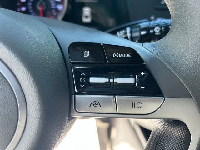 Used 2023 Hyundai Elantra SEL FWD image 18