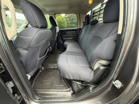Used 2018 RAM 3500 Tradesman w/ Chrome Appearance Group AWD/4WD image 14