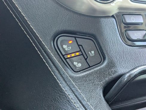 Used 2017 GMC Yukon XL Denali w/ Open Road Package image 29