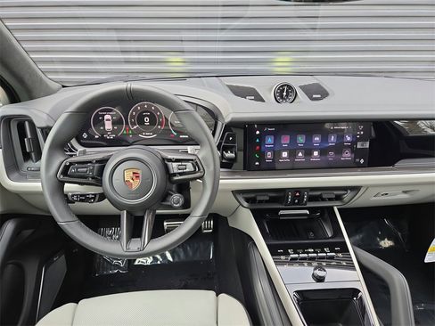New 2026 Porsche Cayenne GTS image 8