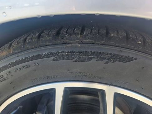 Used 2015 Ford Focus SE w/ SE Sport Package image 27