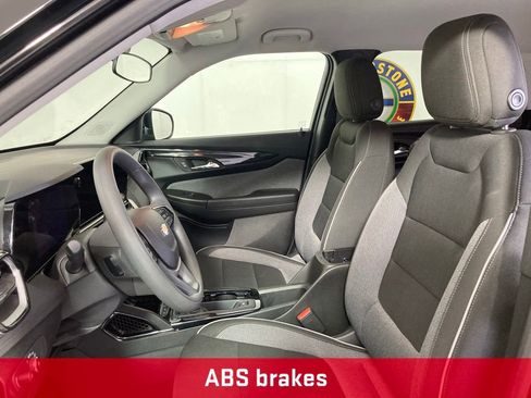 Used 2025 Chevrolet TrailBlazer LT AWD/4WD image 10