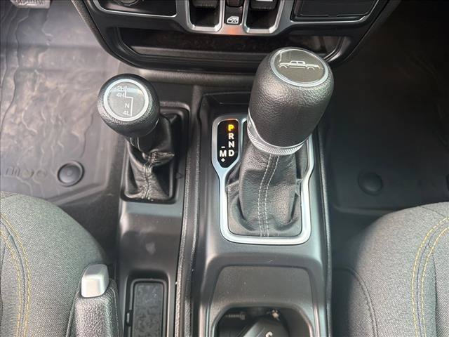 Used 2024 Jeep Gladiator Sport AWD/4WD image 15
