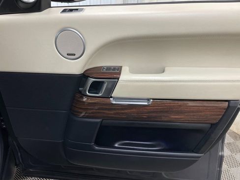 Used 2016 Land Rover Range Rover HSE image 42