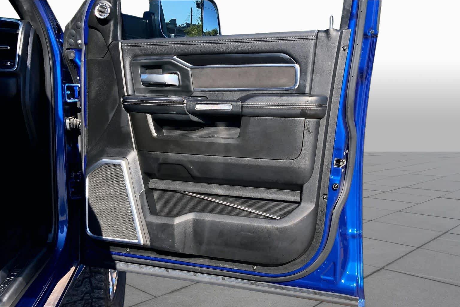 Used 2019 RAM 2500 Laramie AWD/4WD image 22