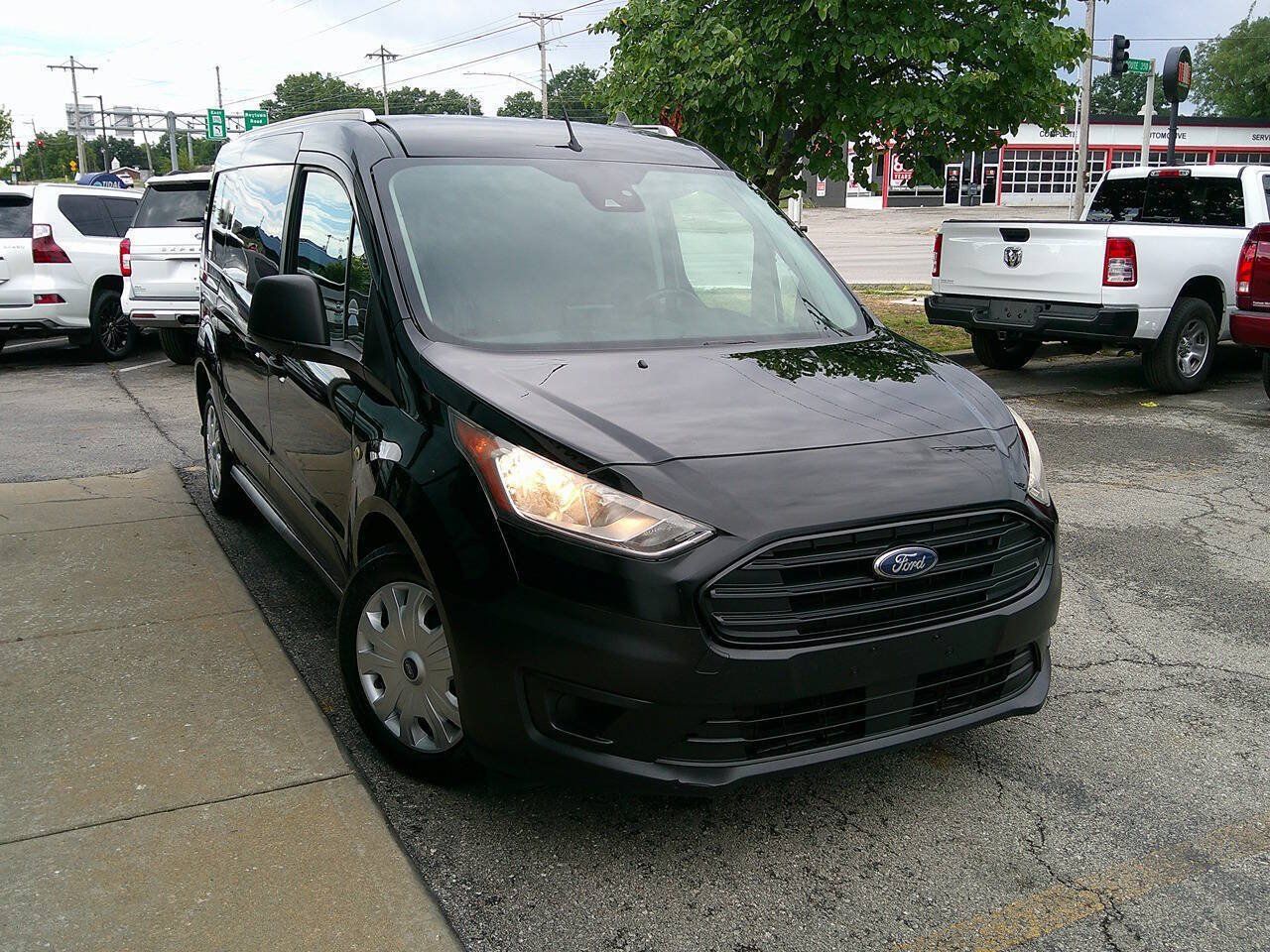 Used 2019 Ford Transit Connect XL FWD image 4