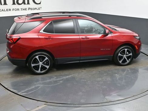 Used 2024 Chevrolet Equinox LT image 38