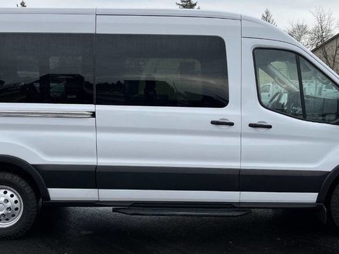 Used 2023 Ford Transit 350 XLT image 4