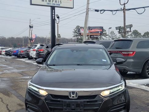 Used 2018 Honda Accord LX image 3