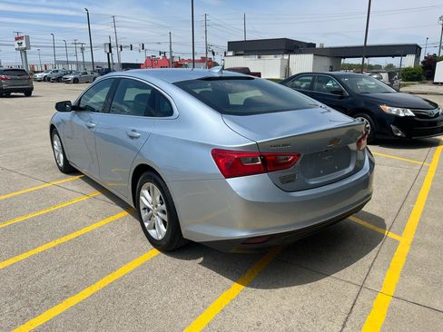Used 2017 Chevrolet Malibu LT FWD image 5