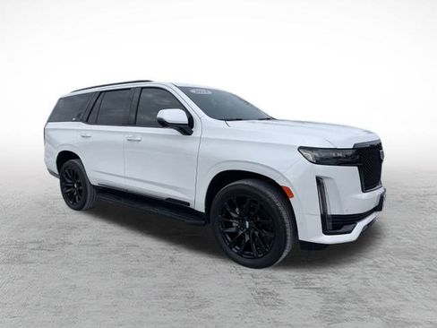 Used 2024 Cadillac Escalade Sport w/ LPO, ONYX Package image 3