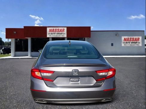 Used 2018 Honda Accord Sport image 4