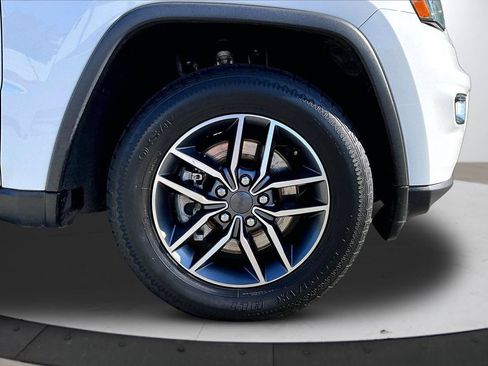 Certified 2021 Jeep Grand Cherokee Limited w/ Luxury Group II AWD/4WD image 34