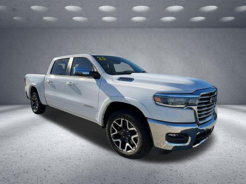 Used 2025 RAM 1500 Laramie AWD/4WD image 1