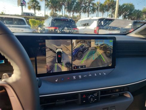 New 2026 Nissan Leaf Platinum+ image 11