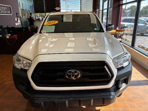 Used 2021 Toyota Tacoma SR RWD image 2