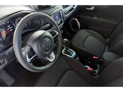 Used 2019 Jeep Renegade Sport w/ Sport Appearance Group AWD/4WD image 10
