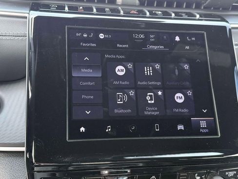 New 2025 Jeep Grand Cherokee Laredo w/ Luxury Tech Group I image 21